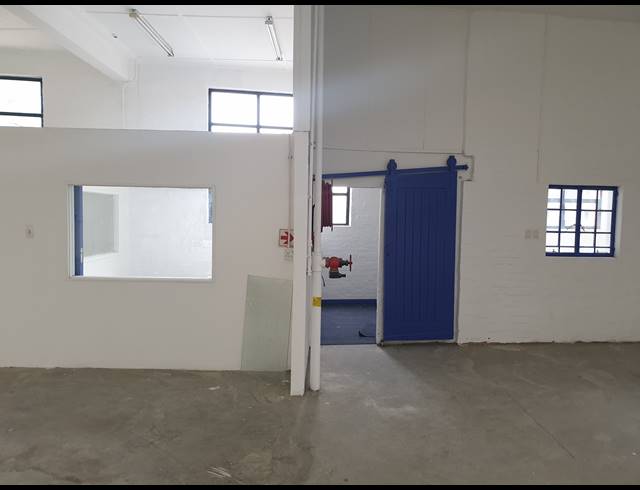 448M² WAREHOUSE TO LET IN OBSERVATORY